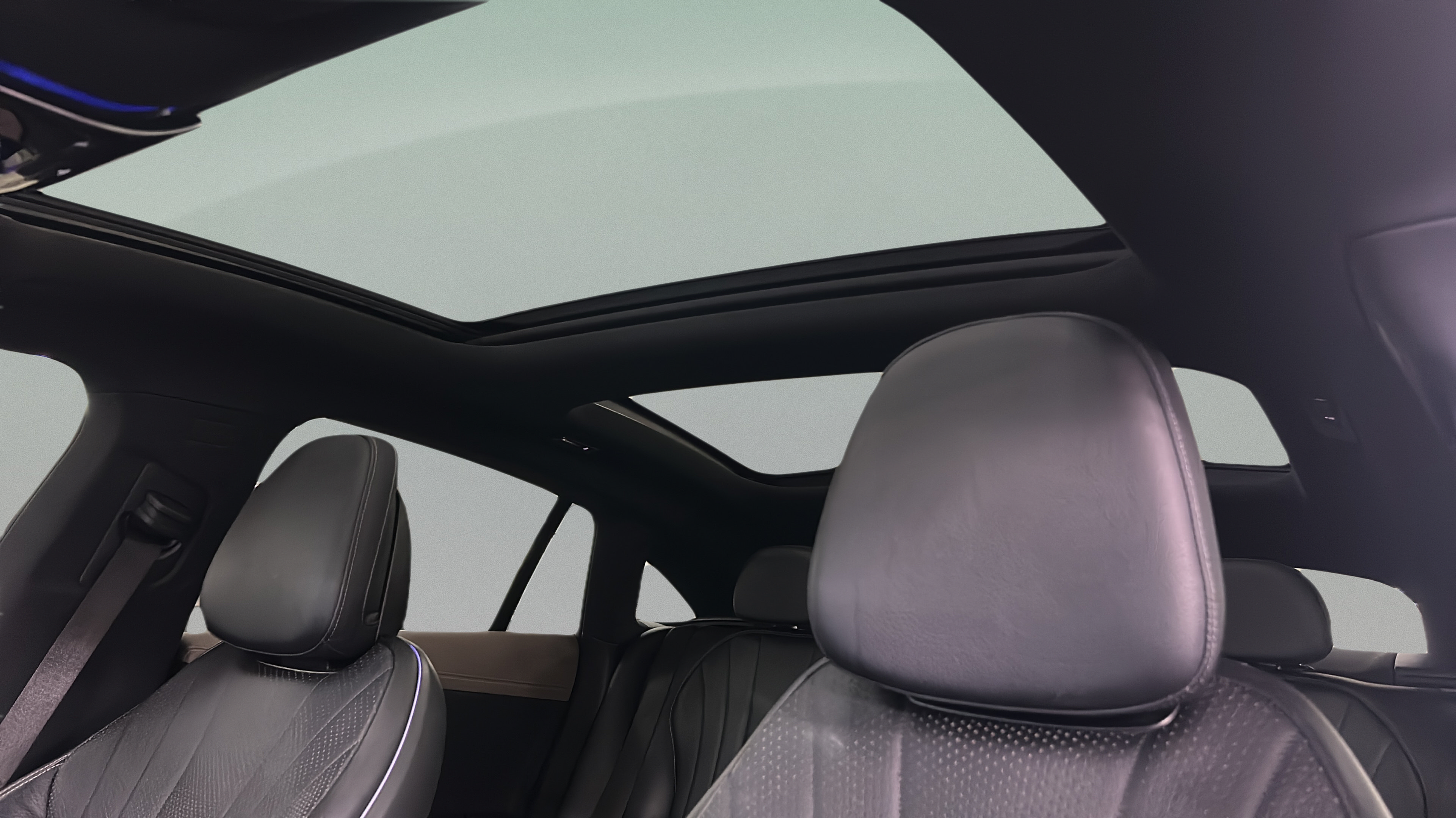Certified 2023 Mercedes-Benz EQE 500 4MATIC Sedan image 34