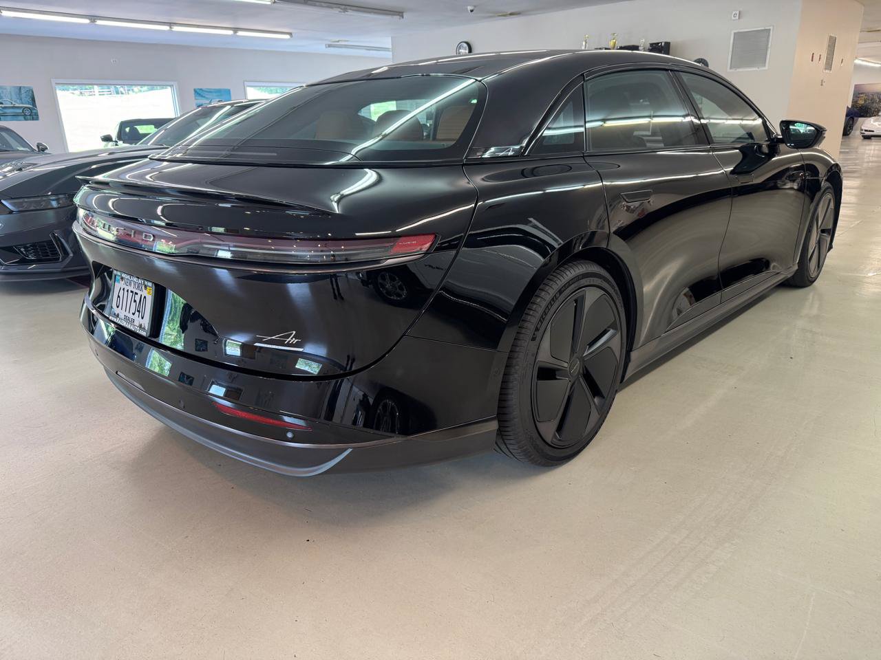 Used 2023 Lucid Air Touring AWD/4WD image 2