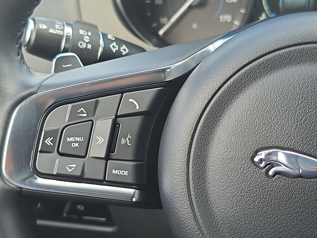 Used 2018 Jaguar F-PACE S image 20