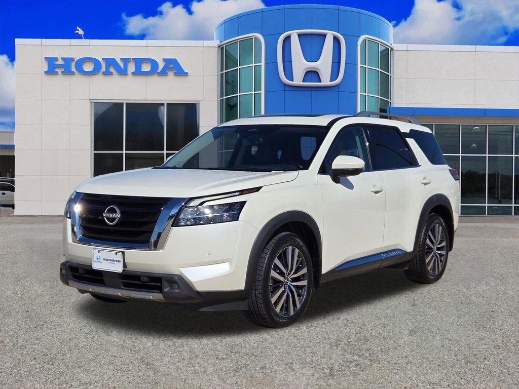 Used 2022 Nissan Pathfinder Platinum w/ Cargo Package image 7