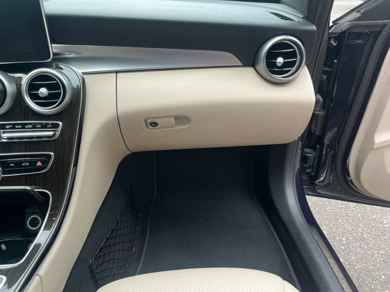 Used 2018 Mercedes-Benz C 300 4MATIC Sedan image 28