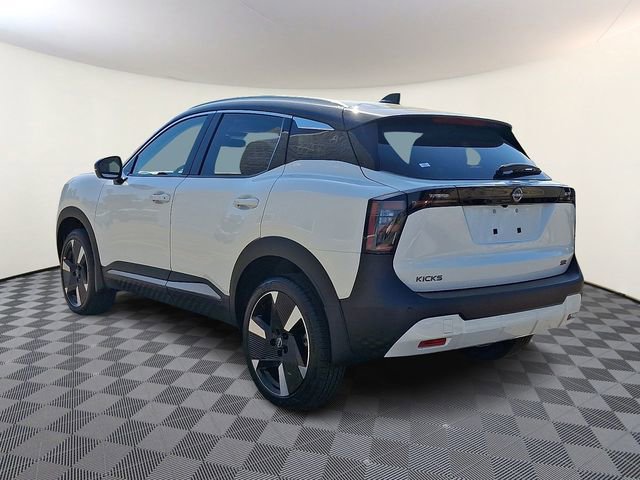 New 2026 Nissan Kicks SR w/ SR Premium Package FWD image 4