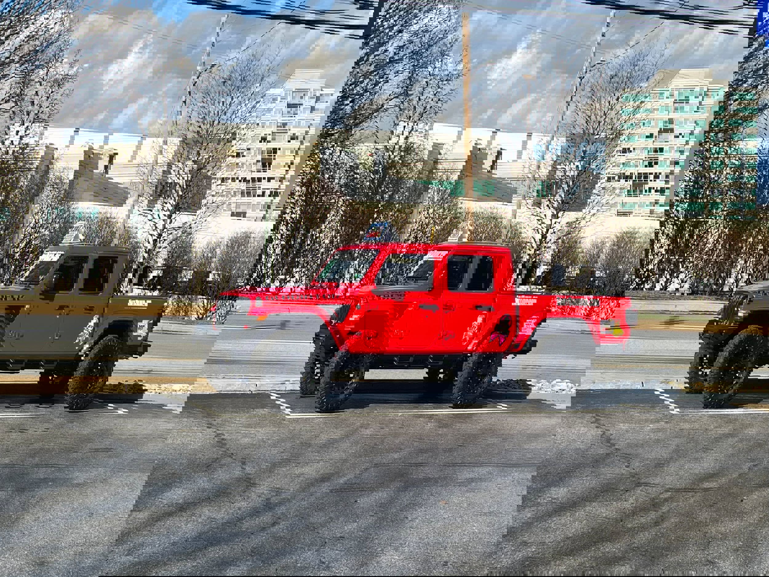 New 2022 Jeep Gladiator Overland w/ LED Lighting Group