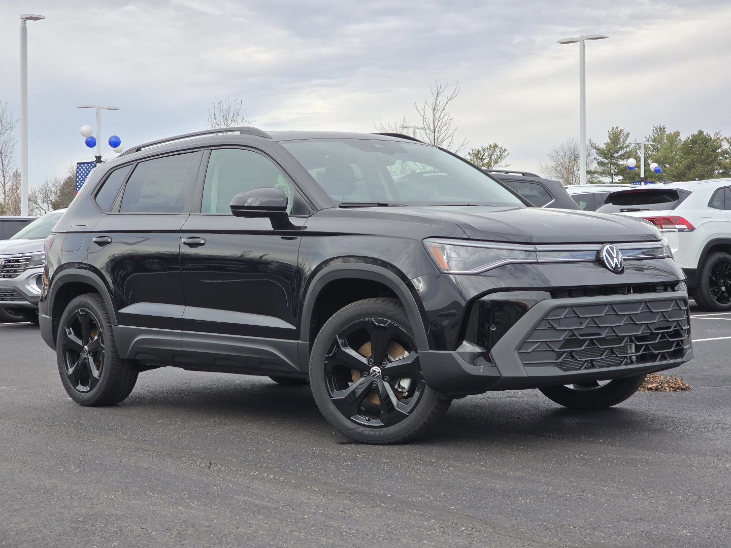 New 2026 Volkswagen Taos SE AWD/4WD image 2