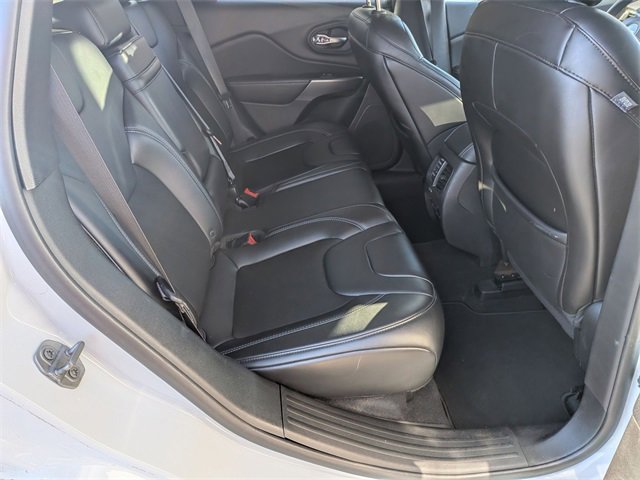 Used 2019 Jeep Cherokee Latitude Plus image 30