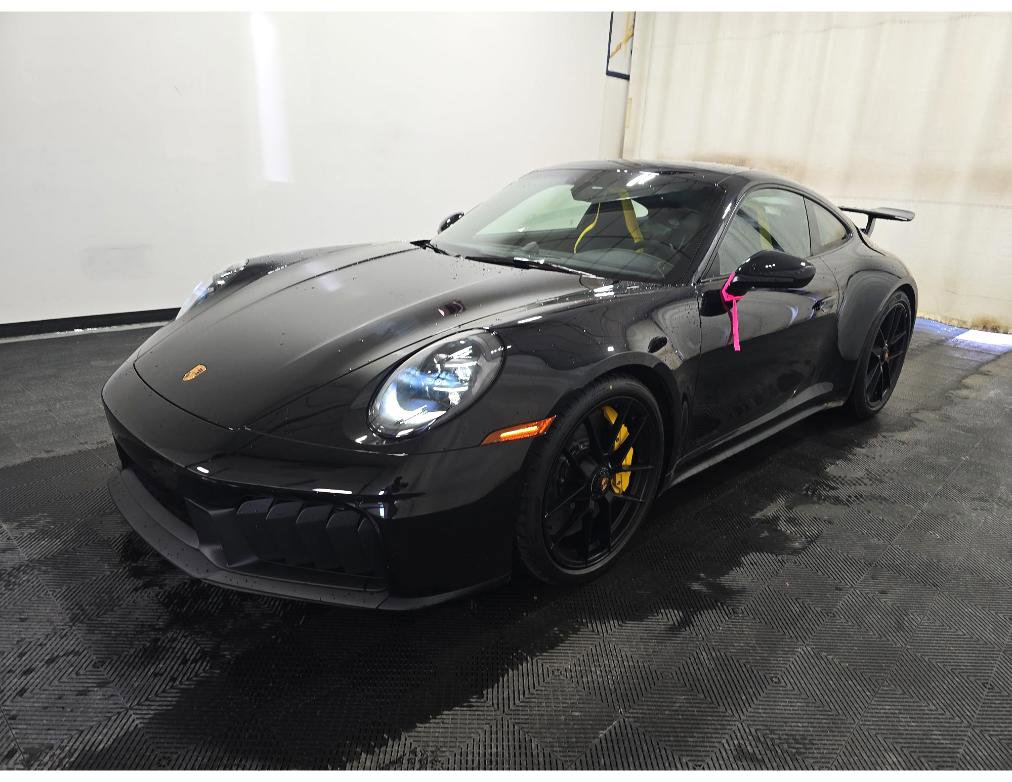 Used 2026 Porsche 911 Carrera GTS image 3