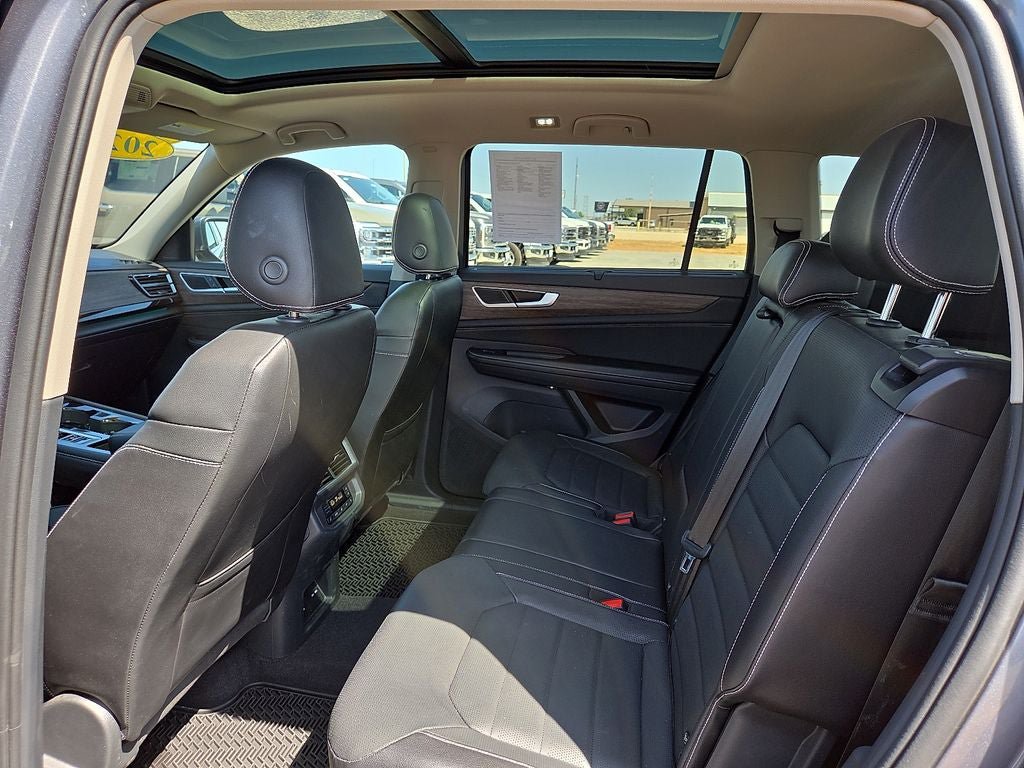 Used 2024 Volkswagen Atlas SEL AWD/4WD image 21