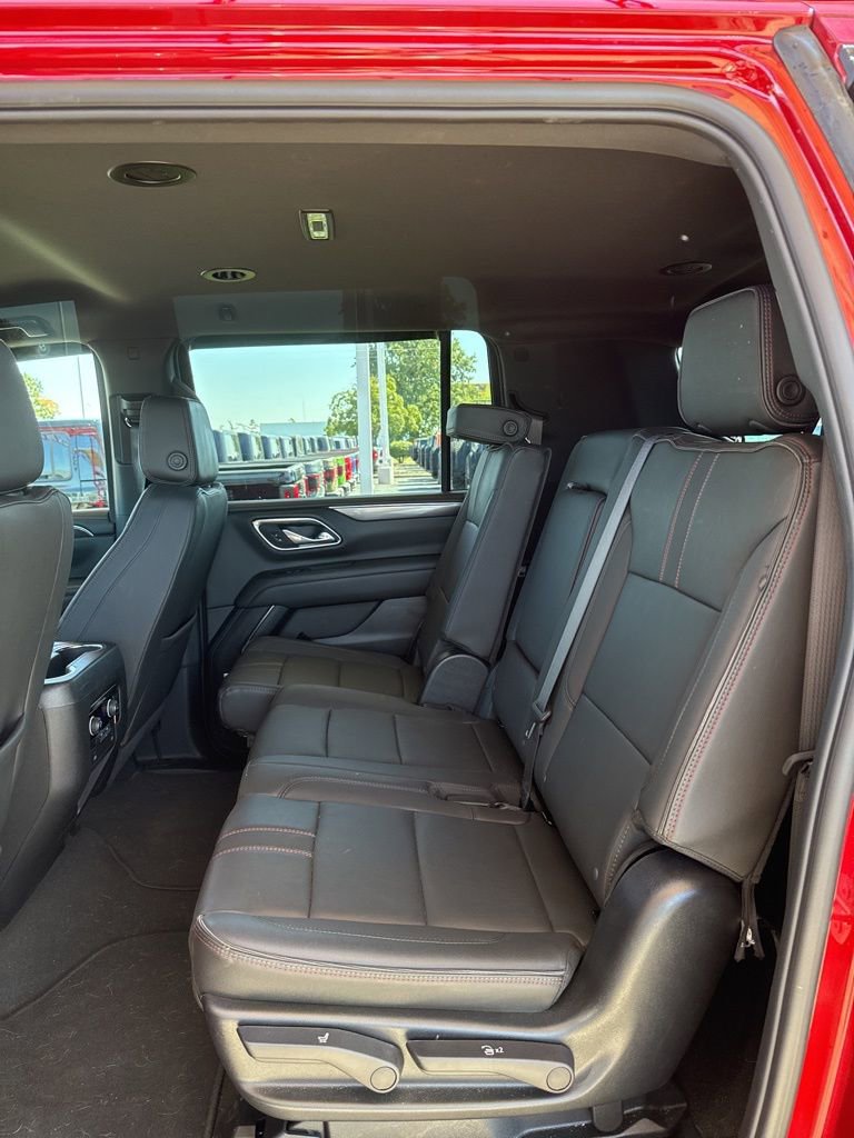 Used 2024 Chevrolet Suburban RST image 25