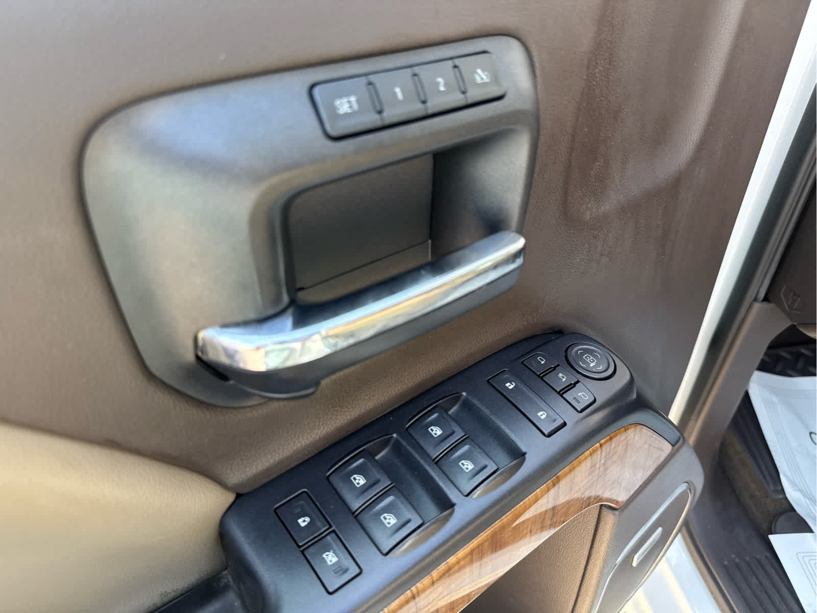 Used 2015 GMC Sierra 1500 SLT w/ SLT Crew Cab Value Package AWD/4WD image 22