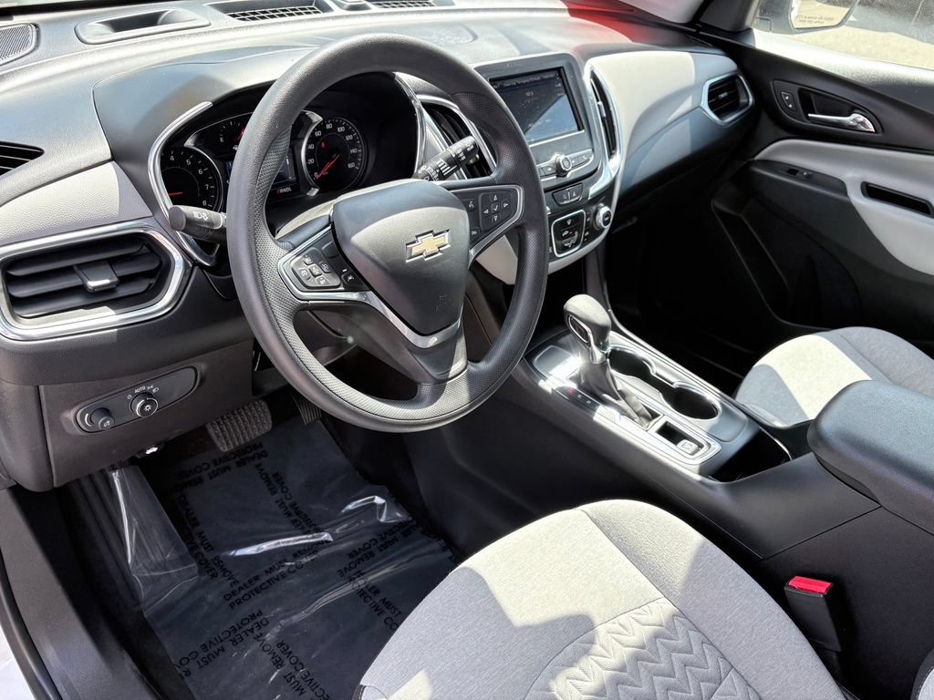 Used 2023 Chevrolet Equinox LS w/ LS Convenience Package FWD image 7