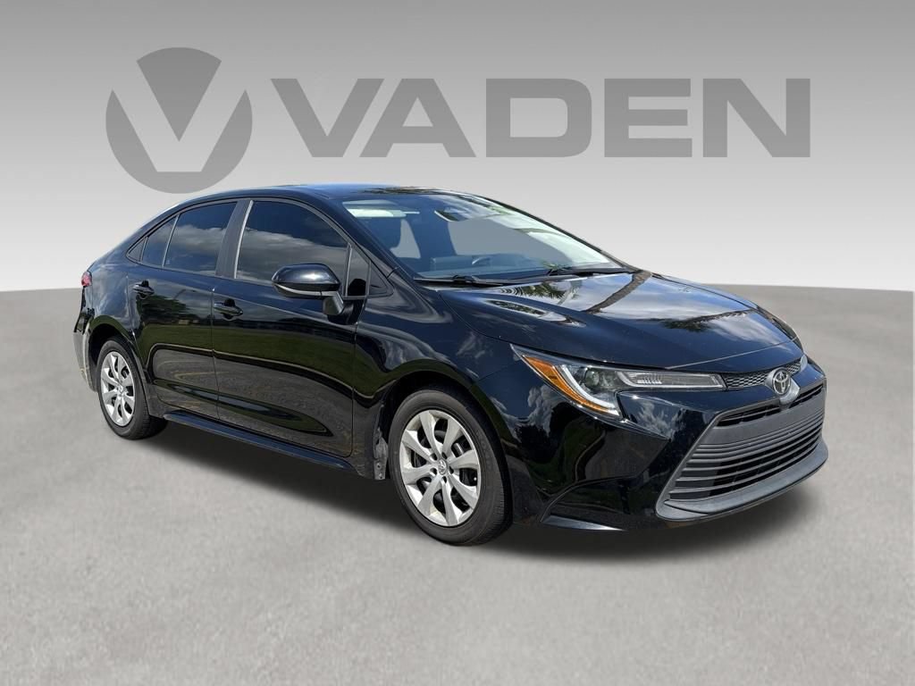 Used 2023 Toyota Corolla LE FWD image 29