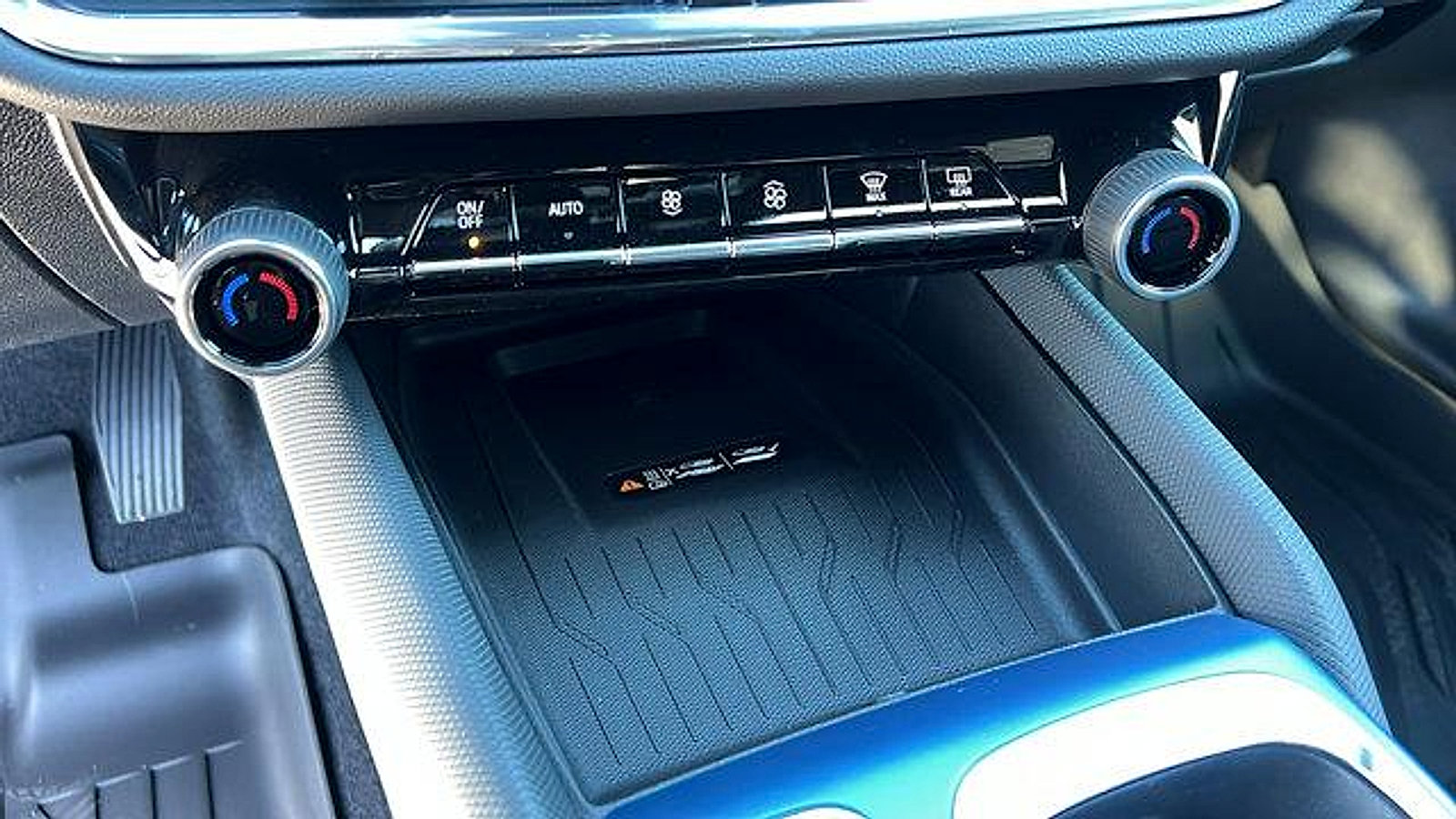 New 2026 Chevrolet Equinox EV LT image 21