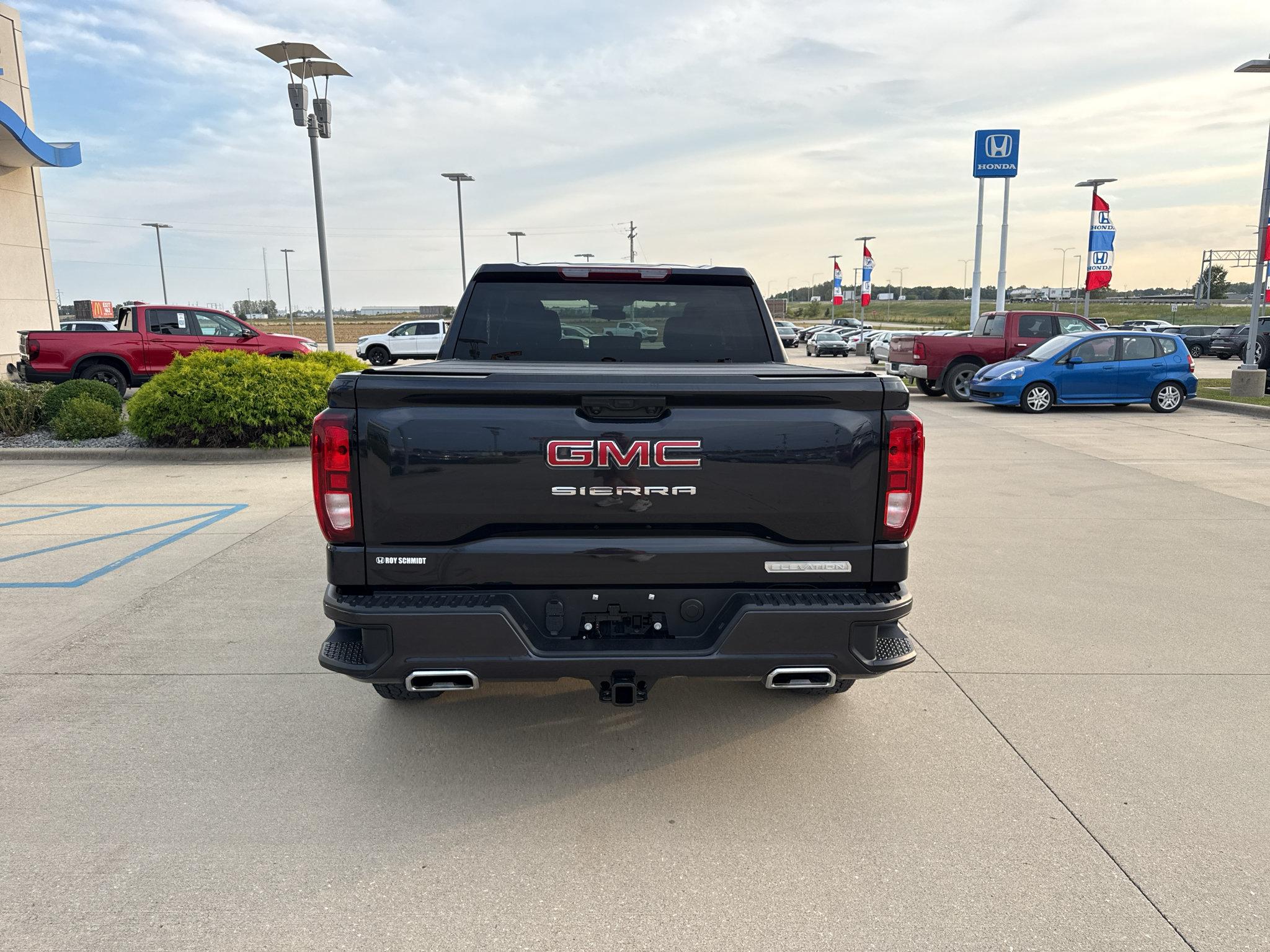 Used 2026 GMC Sierra 1500 Elevation AWD/4WD image 6