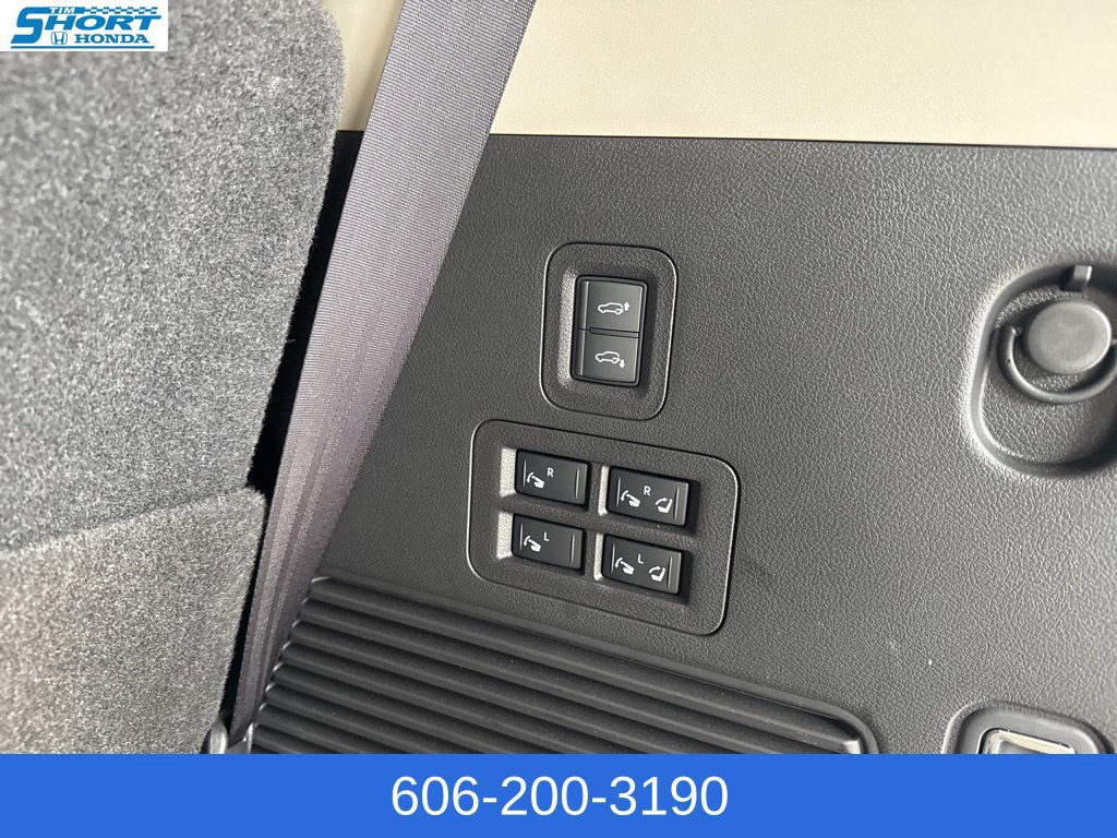 Used 2025 INFINITI QX80 Sensory AWD/4WD image 11
