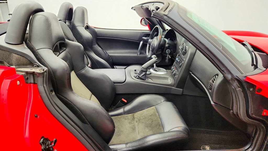 Used 2004 Dodge Viper SRT-10 RWD image 29