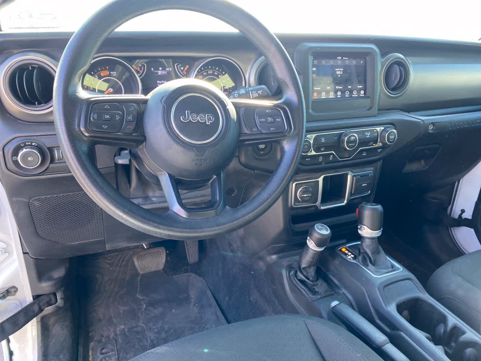 Used 2022 Jeep Wrangler Sport AWD/4WD image 10