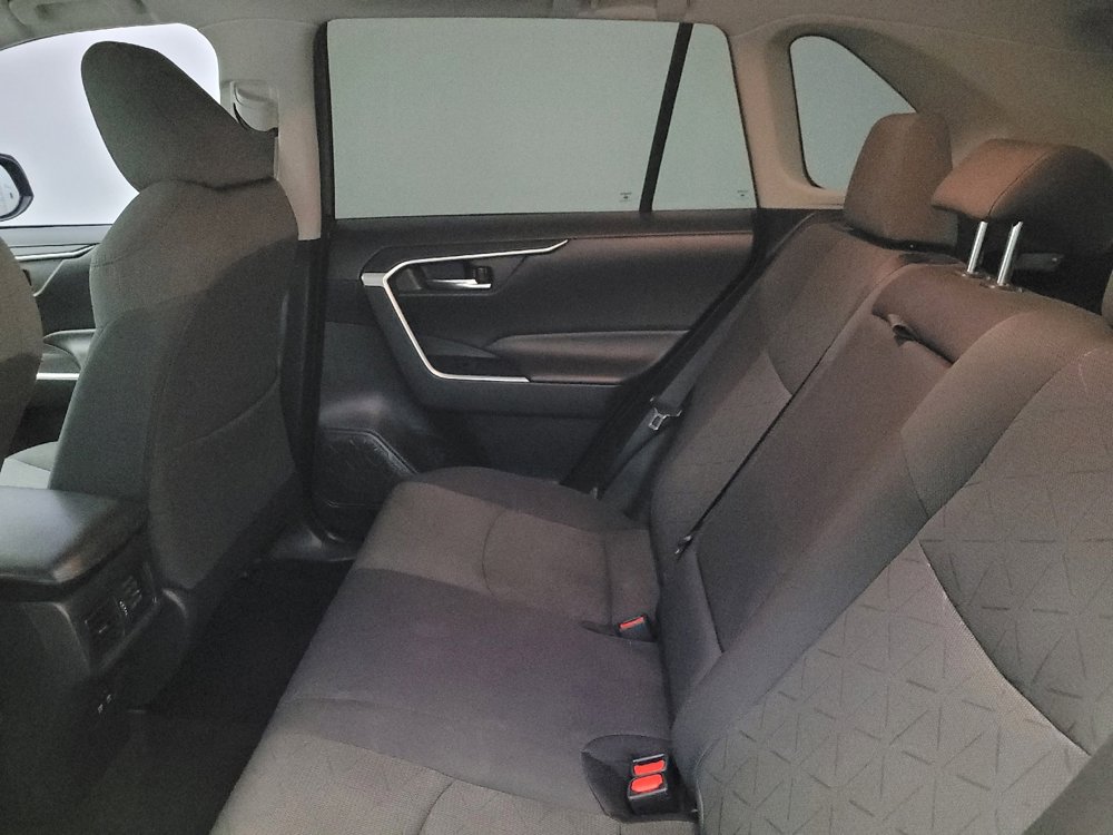 Used 2021 Toyota RAV4 XLE w/ Convenience Package image 18