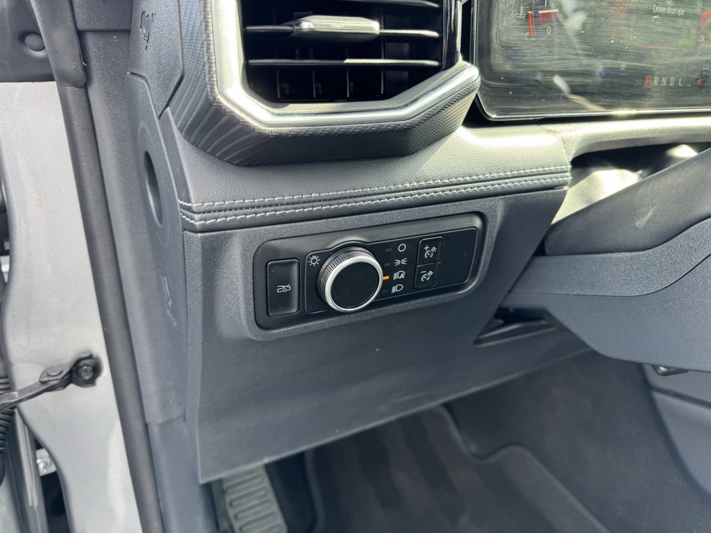 Used 2024 Ford Mustang Premium image 3