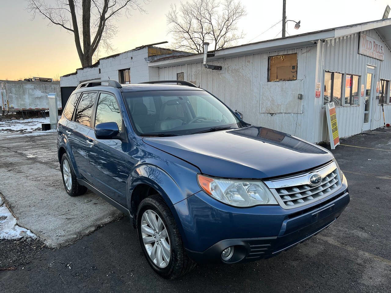 Used 2013 Subaru Forester 2.5X Limited AWD/4WD image 3