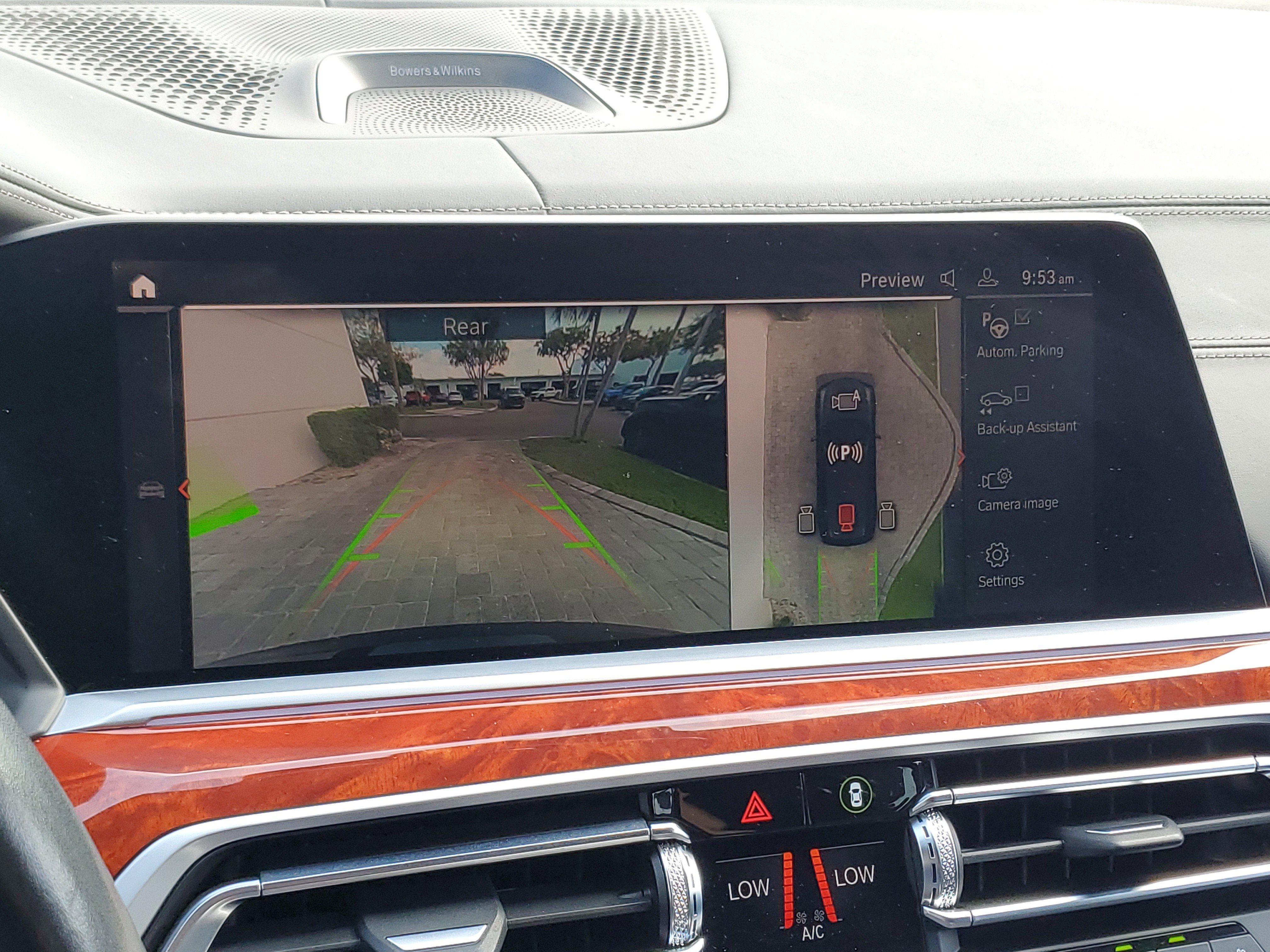 Used 2022 BMW ALPINA XB7 image 28