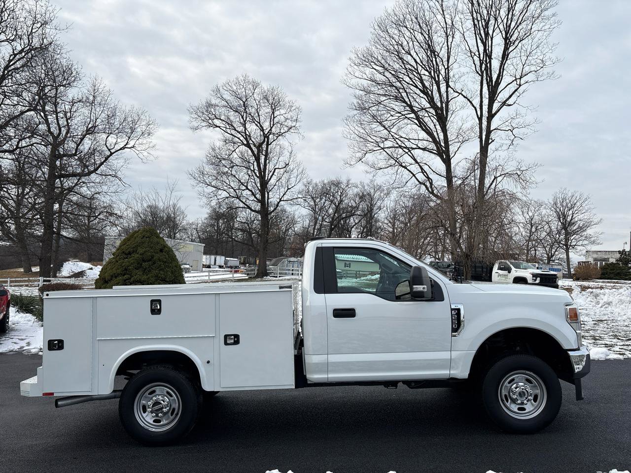 Used 2022 Ford F250 XL w/ Power Equipment Group AWD/4WD image 5