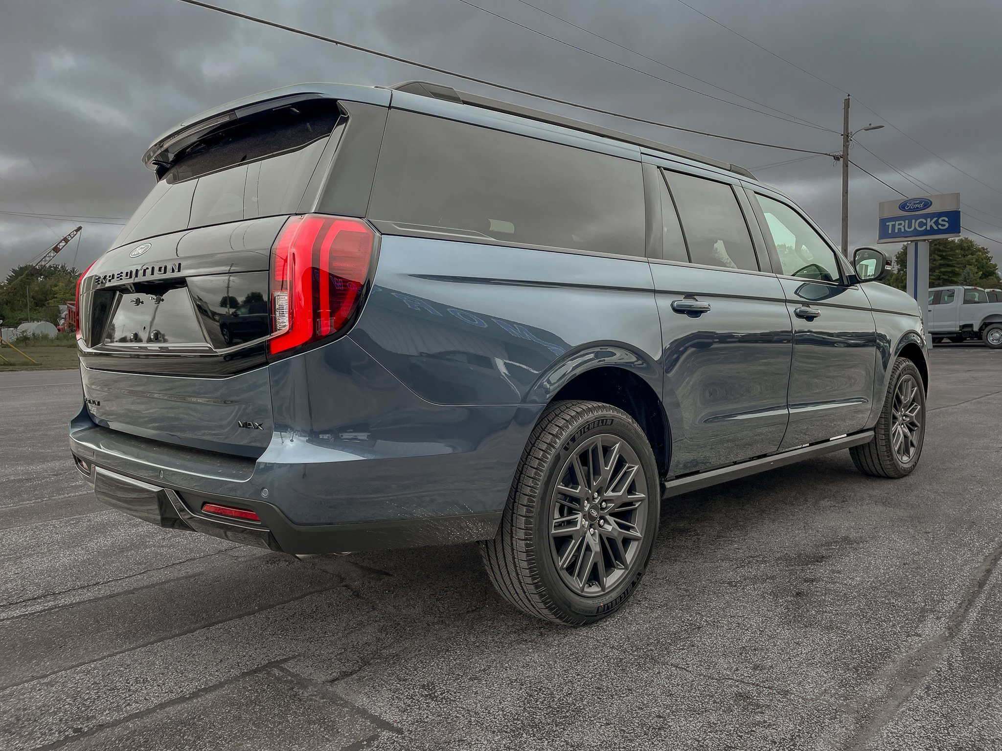 New 2027 Ford Expedition Max Platinum w/ Stealth Appearance Package AWD/4WD image 6