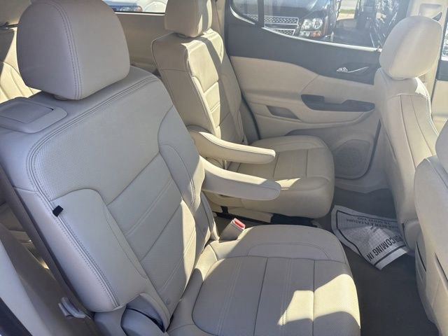 Used 2023 GMC Acadia Denali image 22