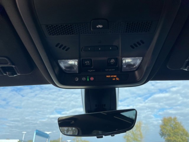 Used 2024 Cadillac XT6 Sport w/ Technology Package image 37