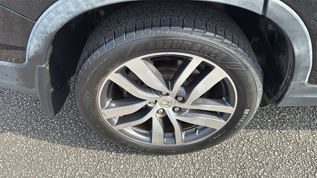 Used 2017 Honda Pilot Touring image 10