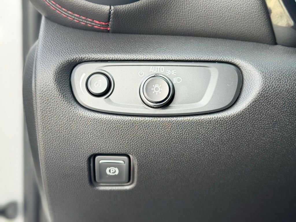 Used 2022 Chevrolet Blazer RS image 21