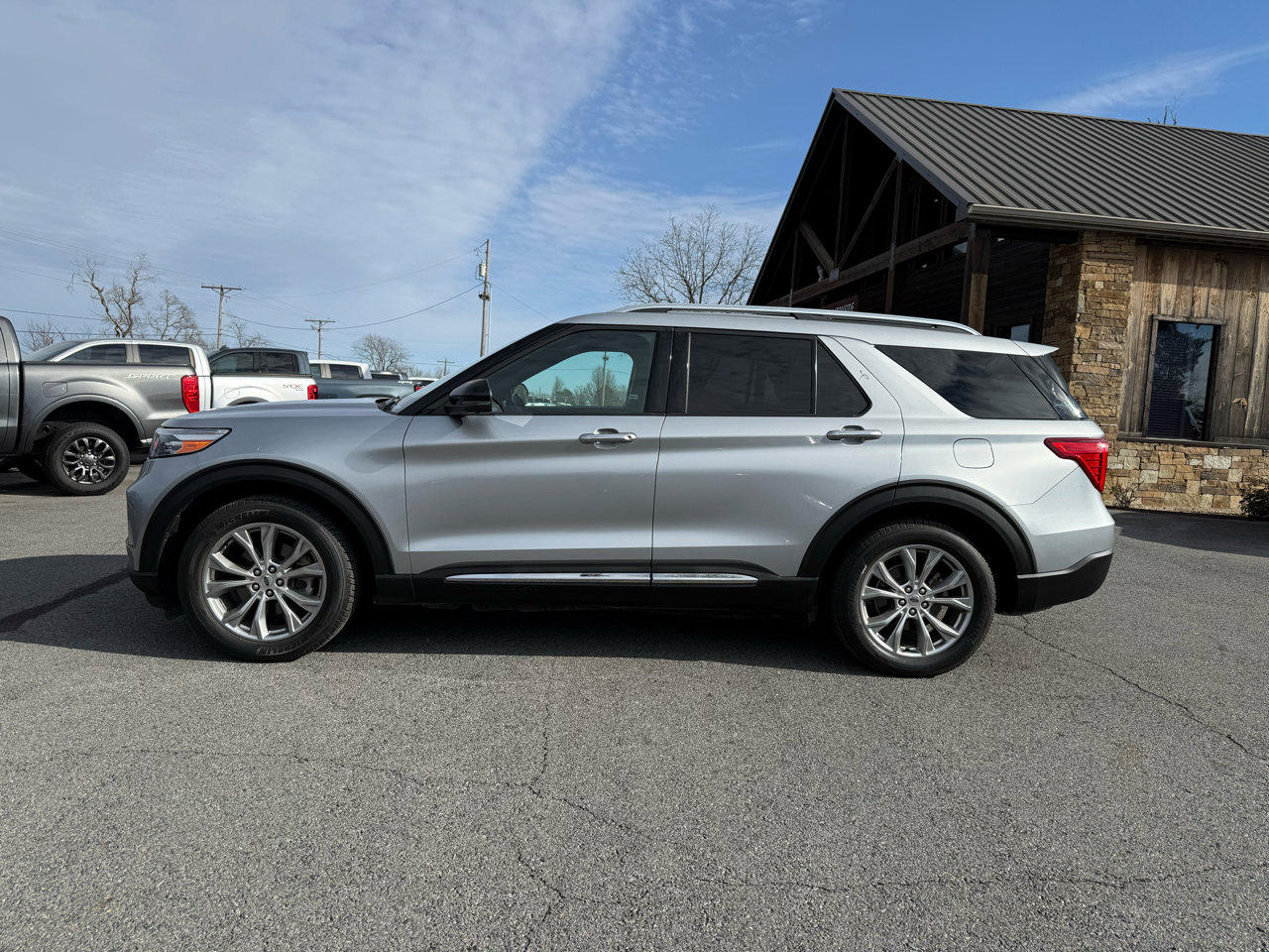 Used 2020 Ford Explorer Limited image 3