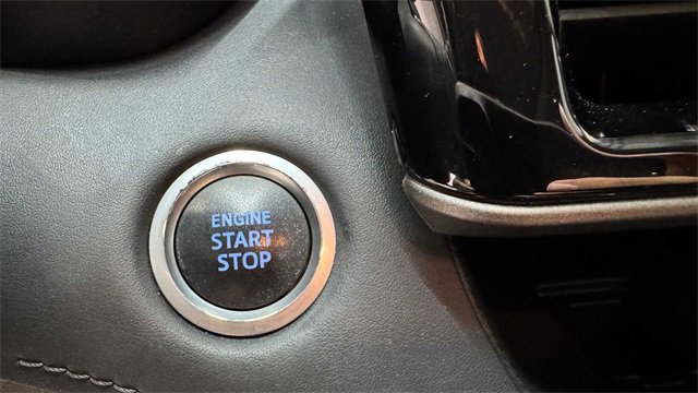 Used 2020 Toyota Highlander XLE image 22