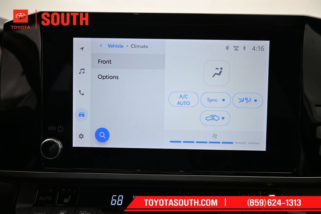 Used 2025 Toyota Camry SE w/ Convenience Package FWD image 16