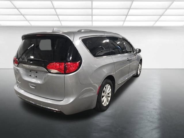Used 2019 Chrysler Pacifica Touring-L w/ Advanced Safetytec Group FWD image 5