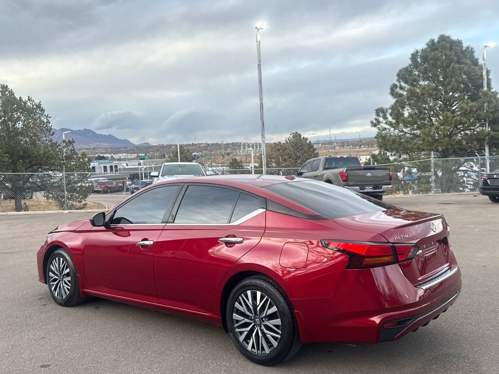 Used 2023 Nissan Altima 2.5 SV image 5