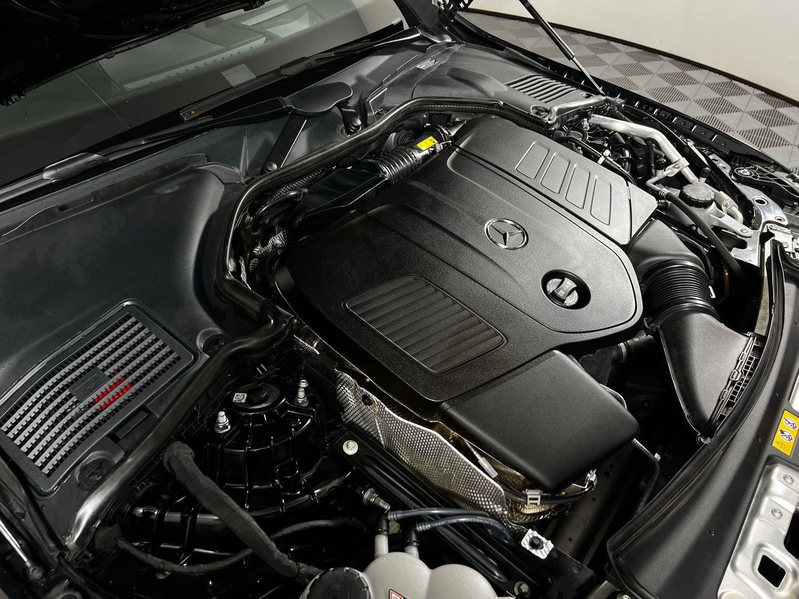 Used 2023 Mercedes-Benz C 300 4MATIC Sedan image 10