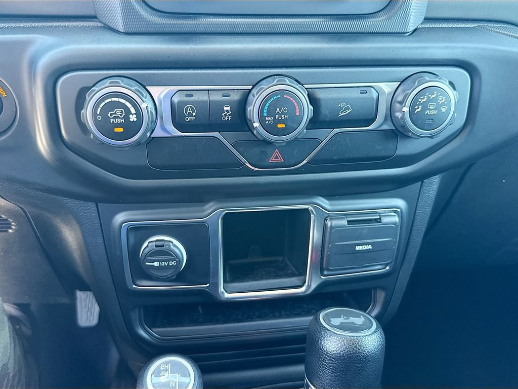 Used 2021 Jeep Wrangler Unlimited Sport AWD/4WD image 17