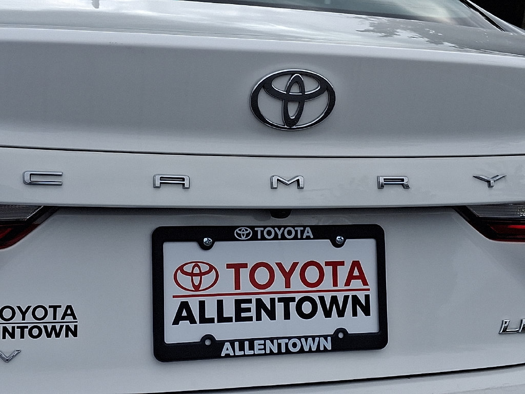 Used 2025 Toyota Camry LE FWD image 29