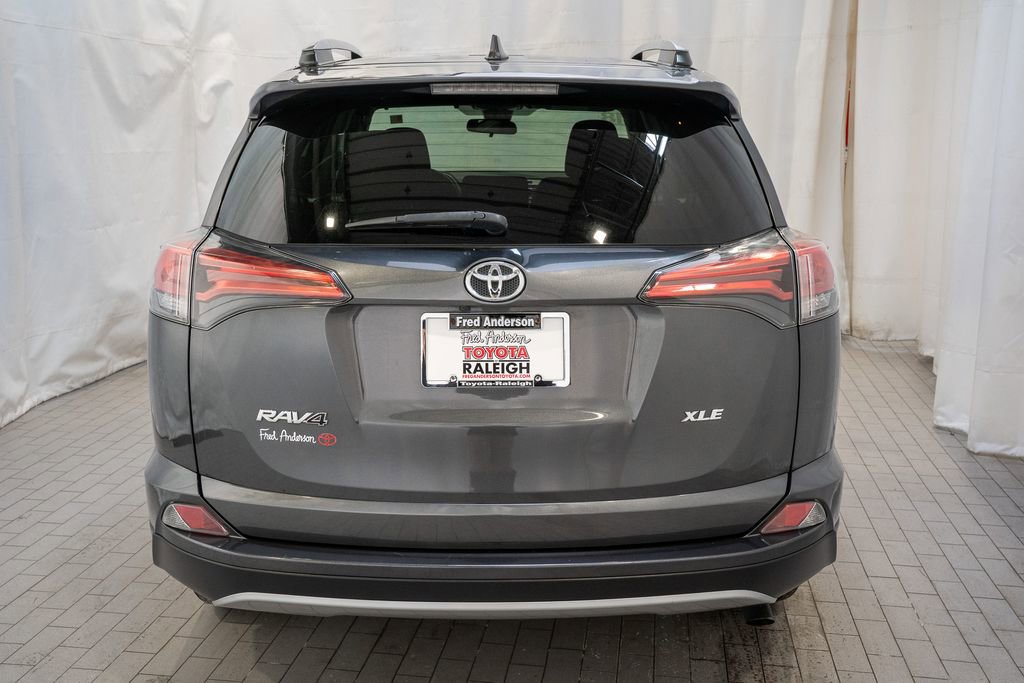 Used 2018 Toyota RAV4 XLE image 4