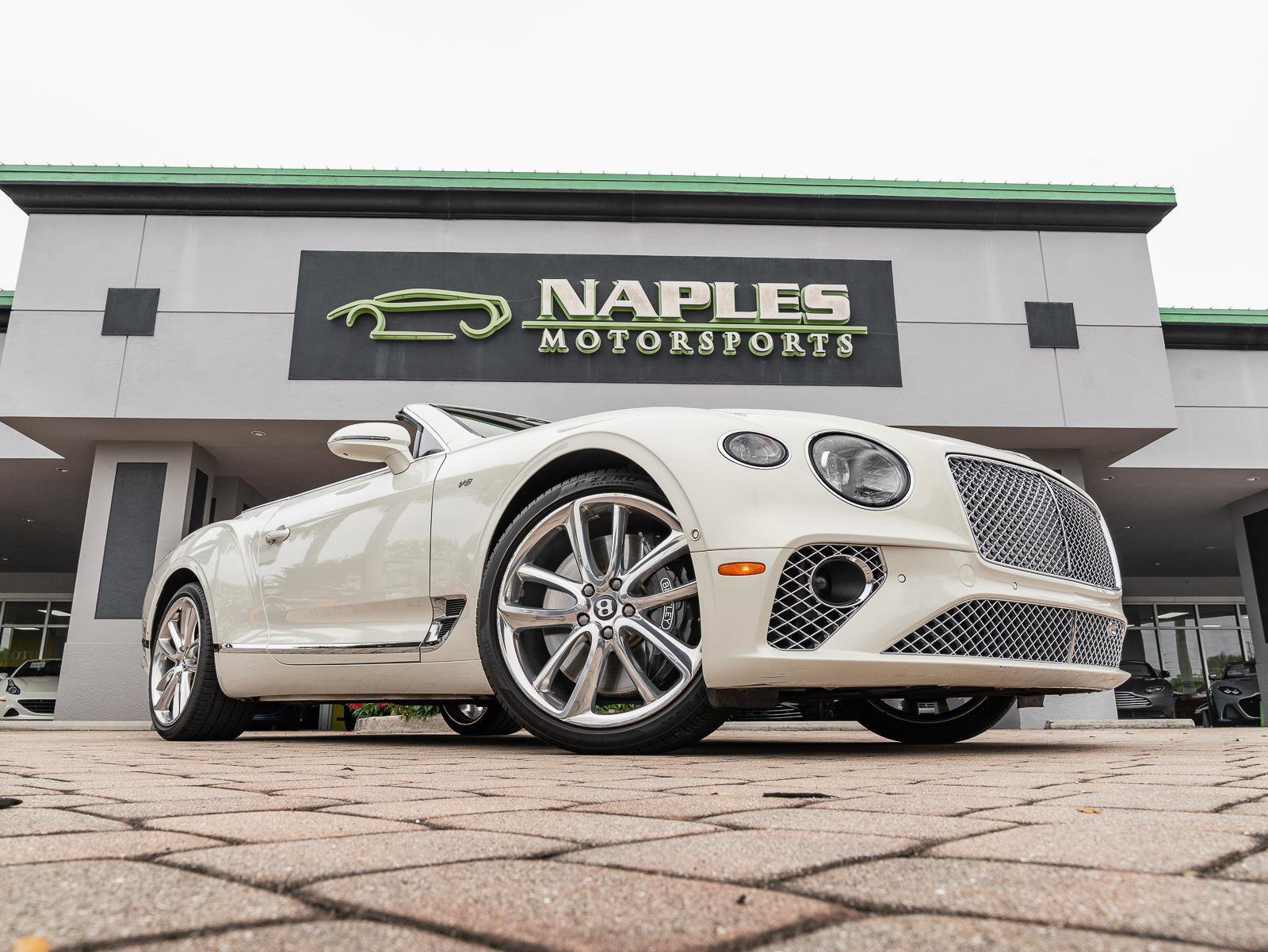 Used 2021 Bentley Continental GT image 3