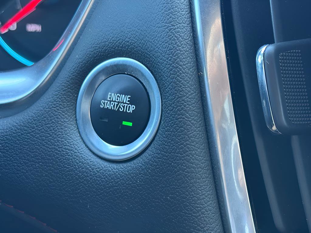 Used 2022 Chevrolet Traverse RS image 33