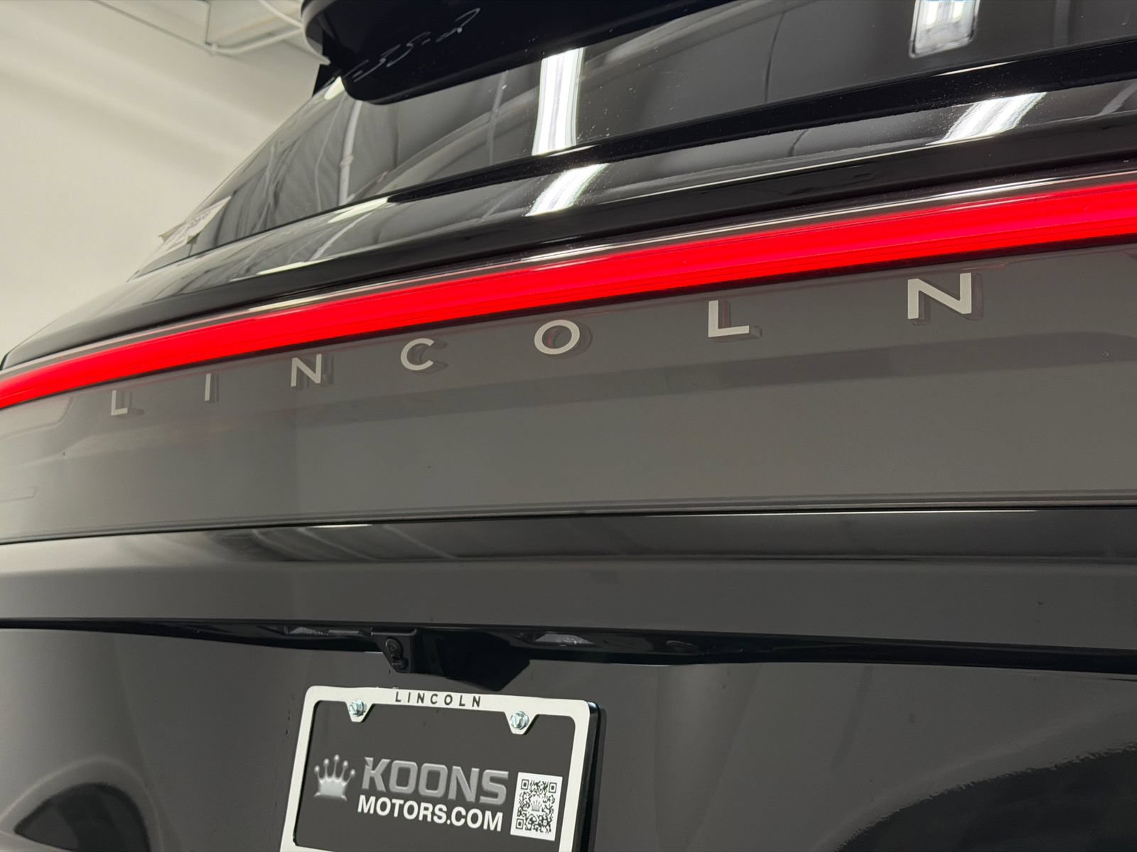New 2026 Lincoln Navigator L Premier AWD/4WD image 8