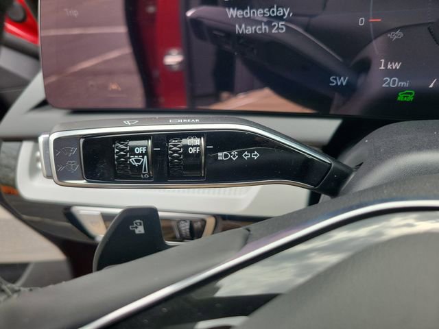 New 2026 Cadillac Optiq Sport 1 w/ LPO, Floor Liner Package AWD/4WD image 17