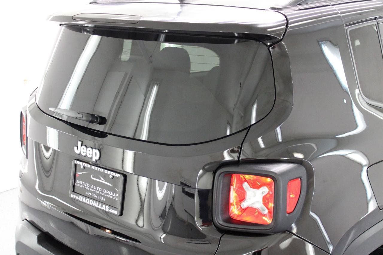 Used 2017 Jeep Renegade Latitude image 19