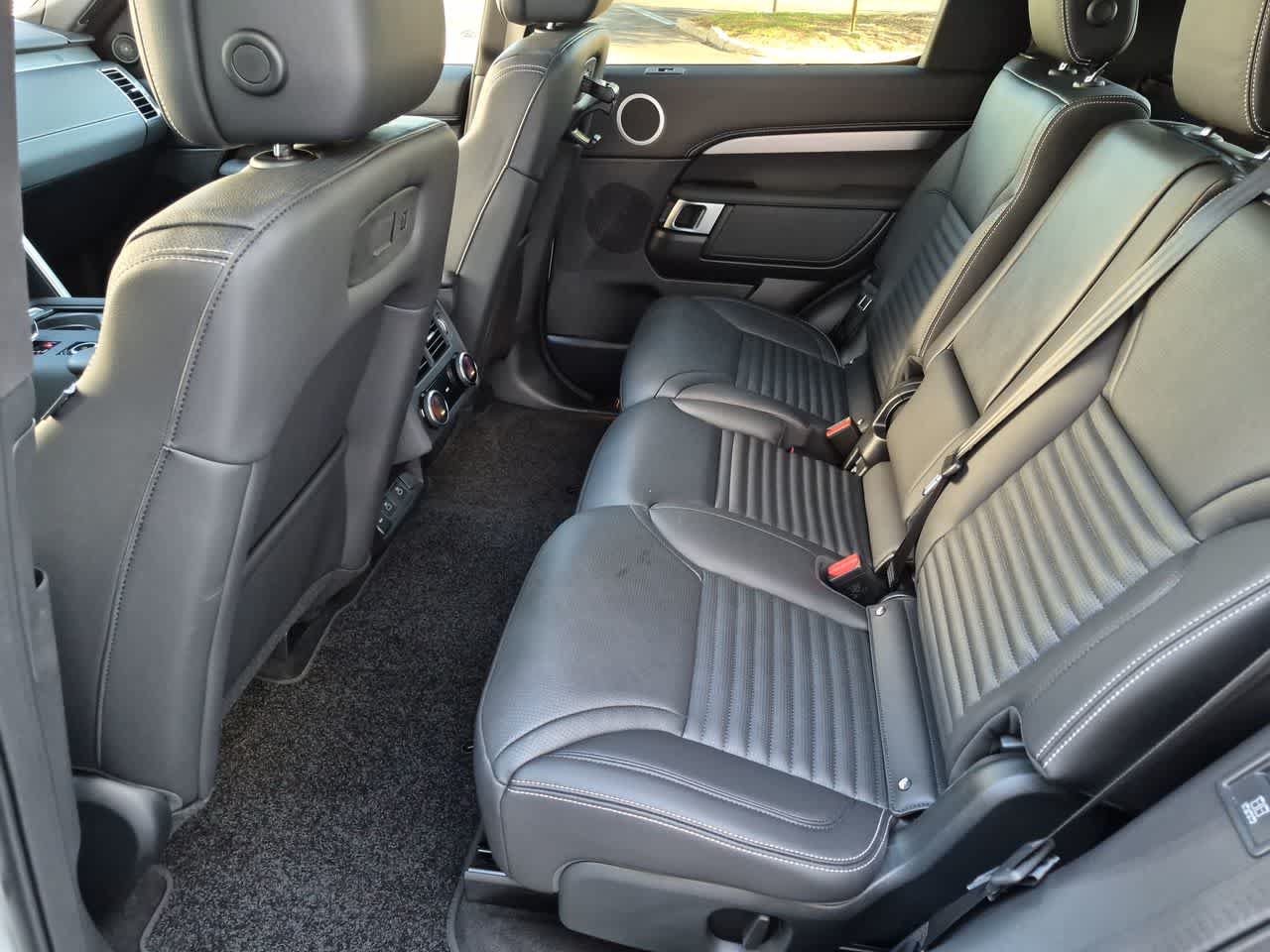 Used 2026 Land Rover Discovery Limited Edition AWD/4WD image 21