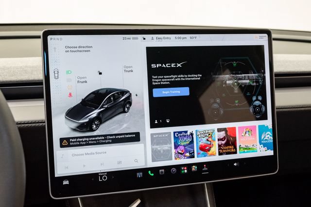Used 2026 Tesla Model Y AWD image 16