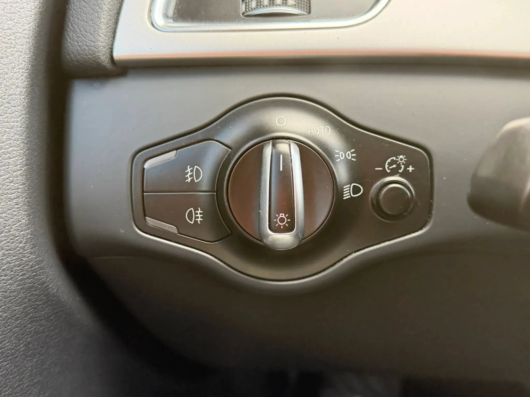 Used 2013 Audi A4 2.0T Premium Plus FWD image 26