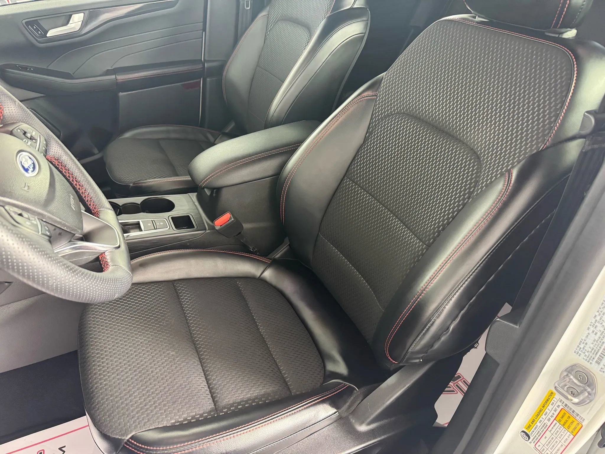 Used 2024 Ford Escape ST-Line w/ Tech Pack #1 image 33