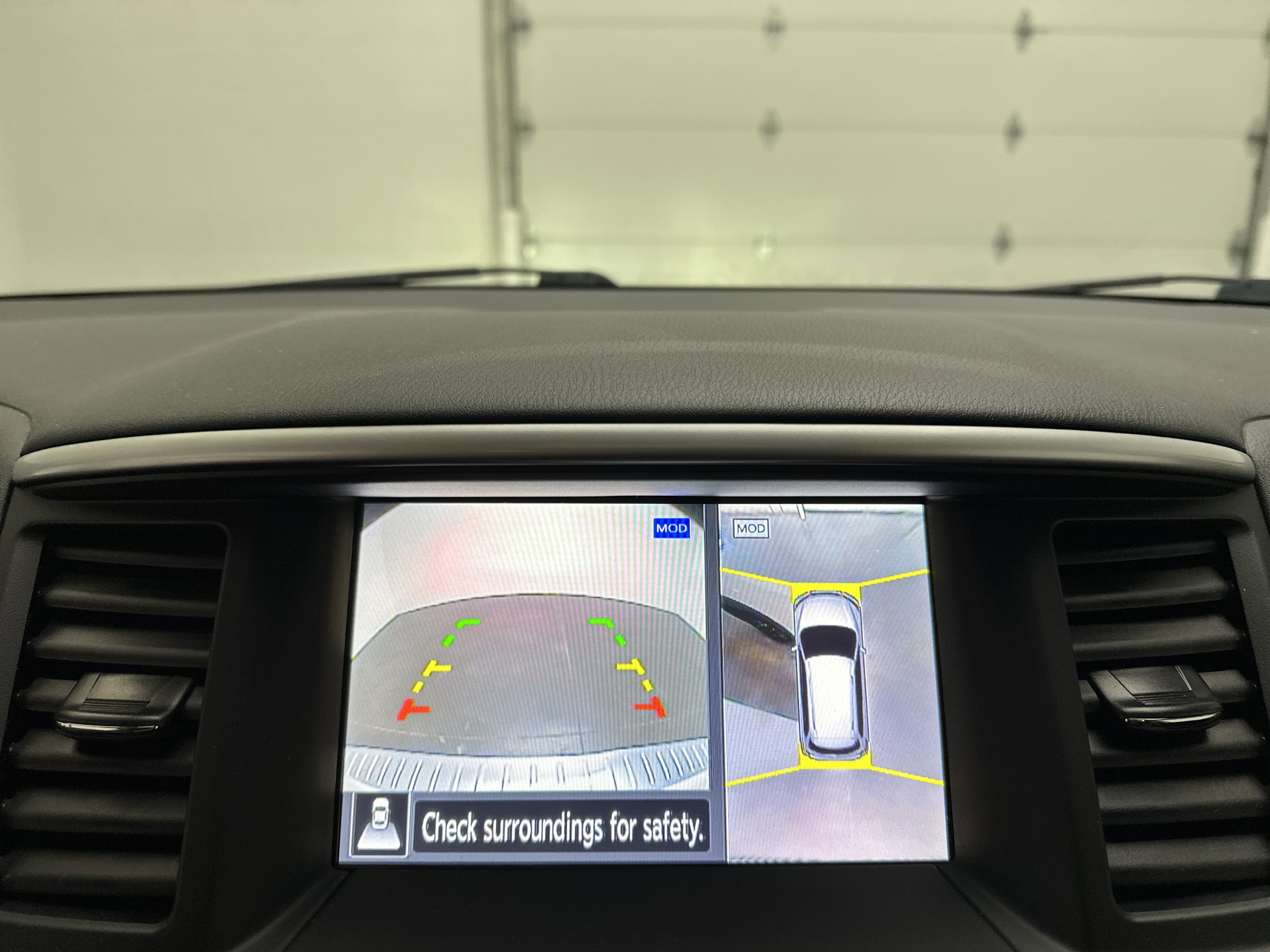 Used 2020 Nissan Pathfinder SL image 37