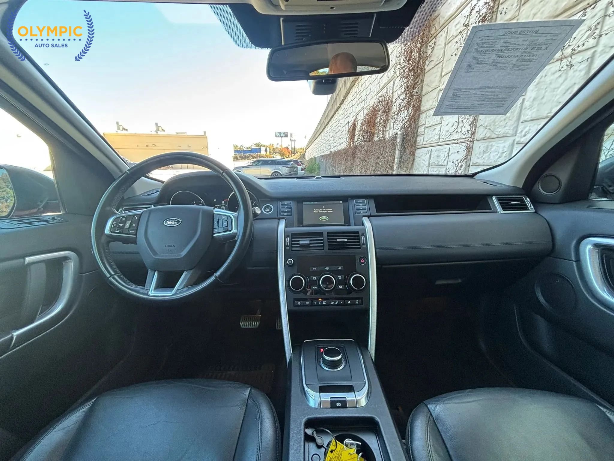 Used 2019 Land Rover Discovery Sport SE image 25